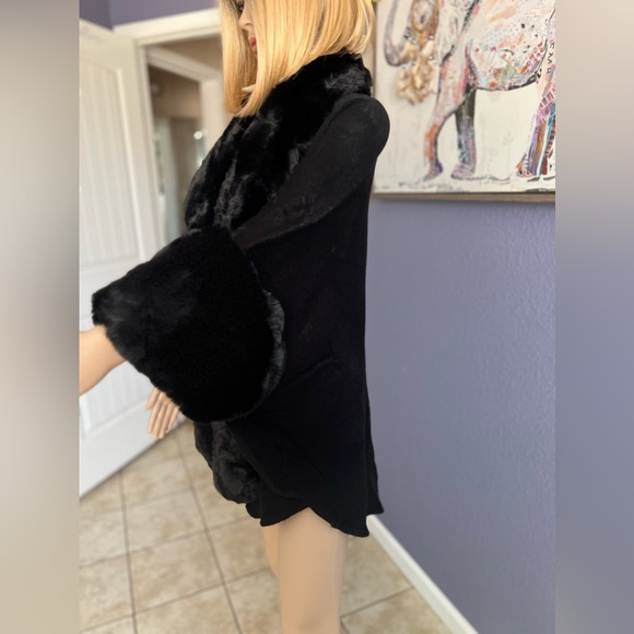 Odiva Faux Fur Nitted Coat - Picture 5 of 5